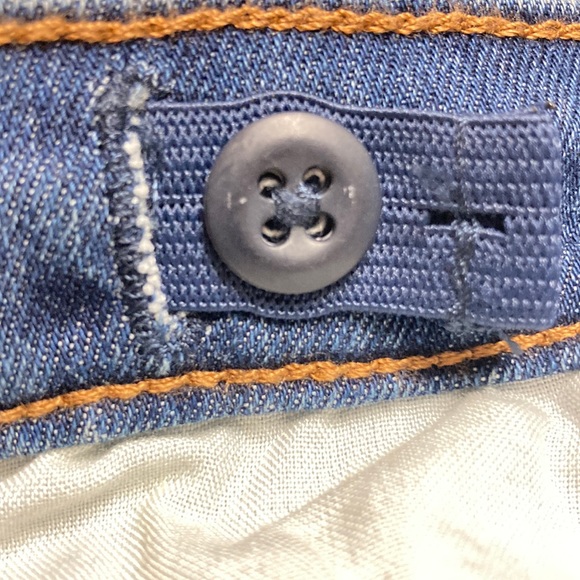 Girls High-Rise Cut-Off Shorts - Picture 3 of 4